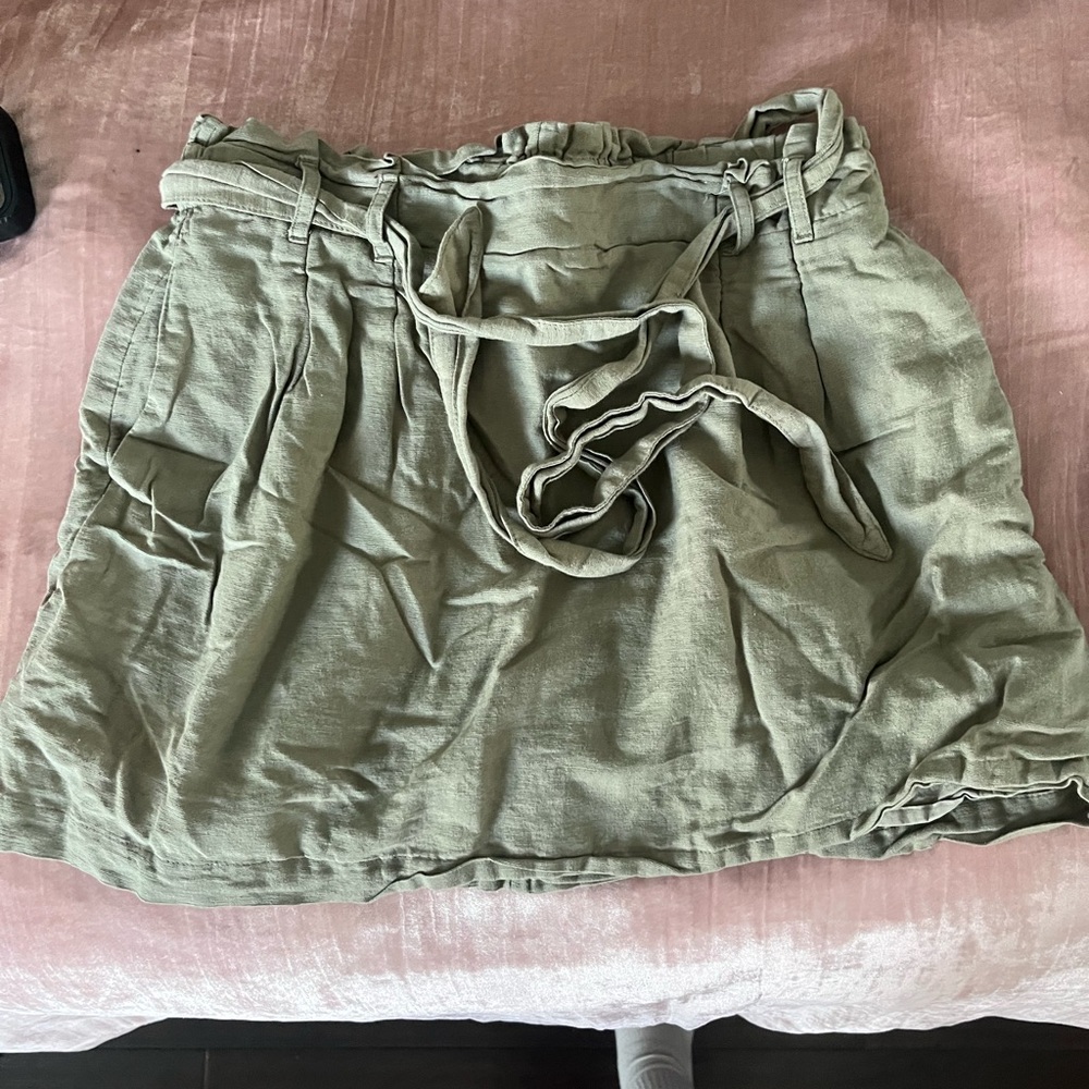 Skirt from American Eagle. Size Medium